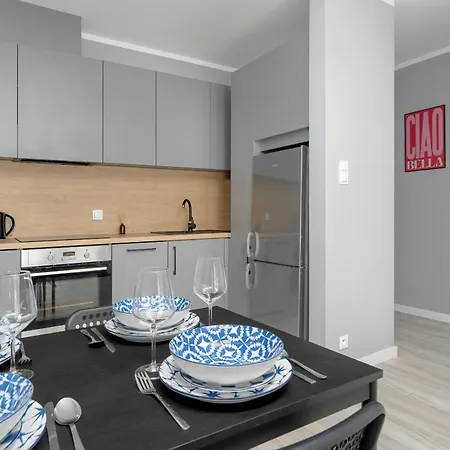 Lägenhet Spacious With Balcony And Gym By Renters *