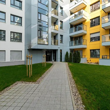 Lejlighed Spacious With Balcony And Gym By Renters Poznań